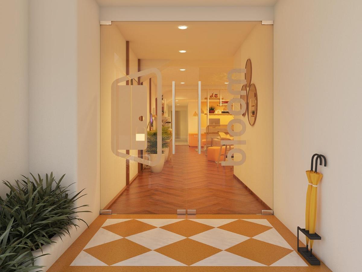 Bloom Hotel - Juhu Mumbai Exterior photo
