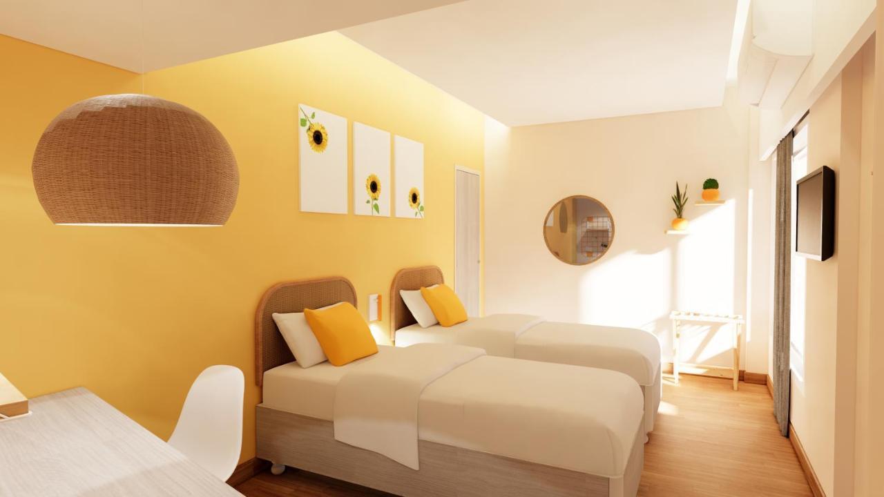 Bloom Hotel - Juhu Mumbai Exterior photo