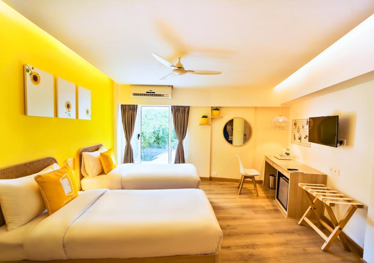 Bloom Hotel - Juhu Mumbai Exterior photo