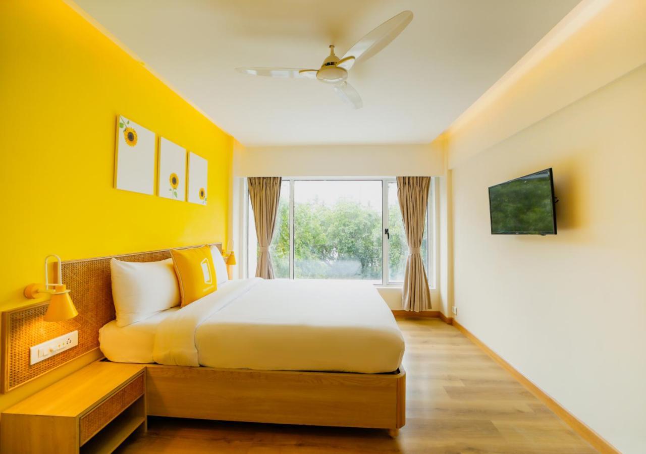 Bloom Hotel - Juhu Mumbai Exterior photo